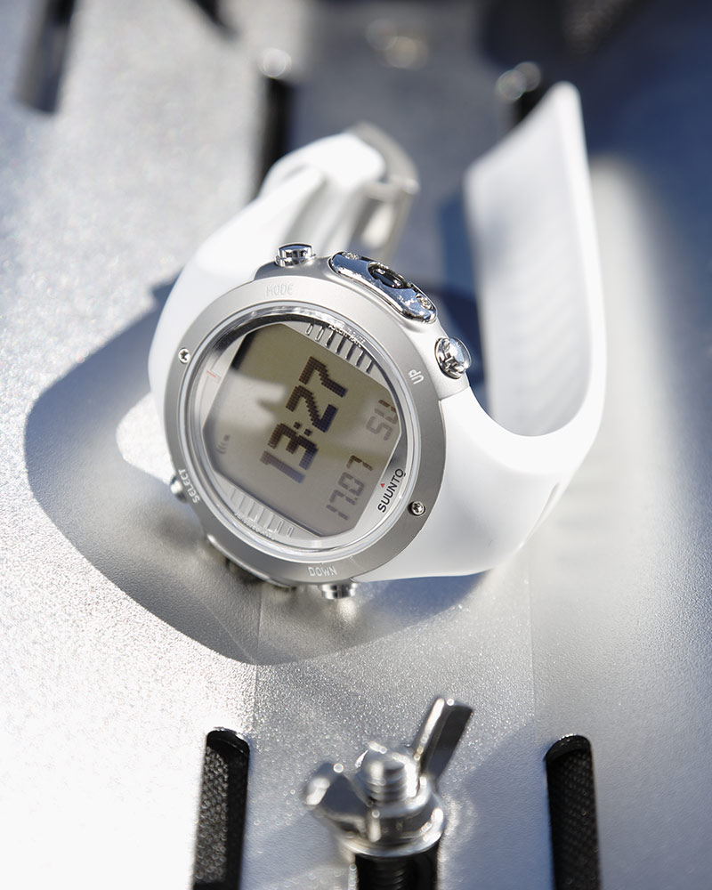 suunto d6i white